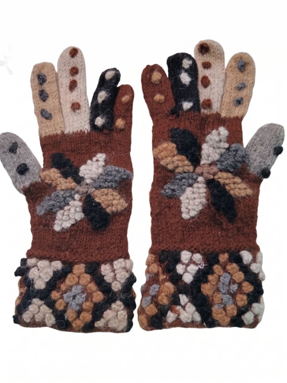 Hand-knitted gloves made of alpaca wool from Cusco
